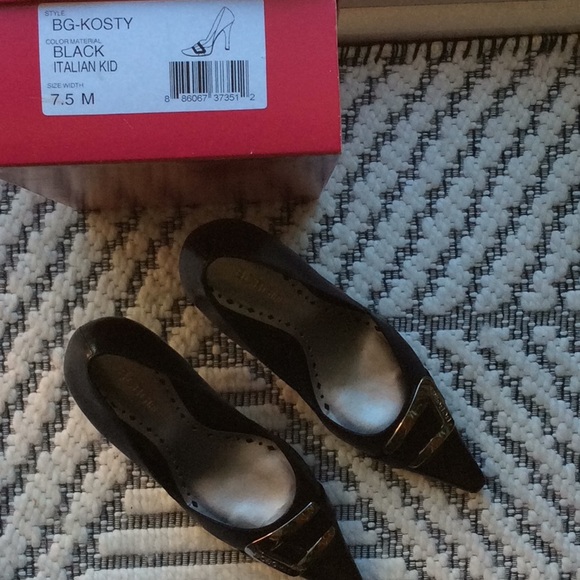 BCBG Shoes - Picture 1 of 6